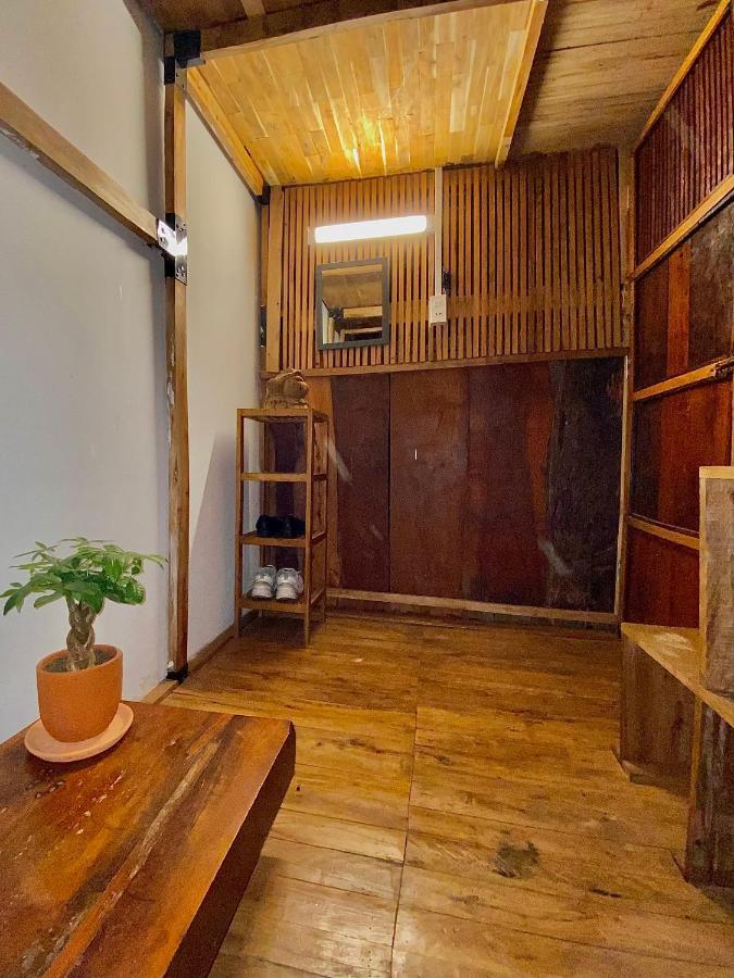 The GK House: Eco-Friendly Central Hostel with Rooftop Views Ho Chi Minh City Exterior photo