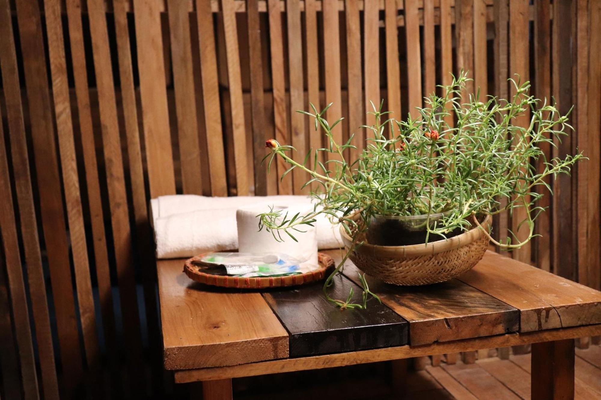The GK House: Eco-Friendly Central Hostel with Rooftop Views Ho Chi Minh City Exterior photo