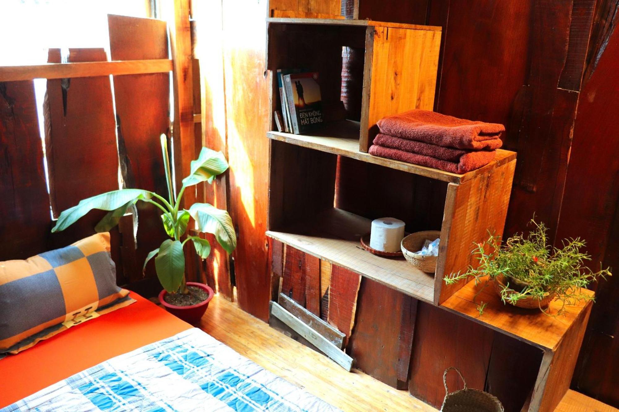 The GK House: Eco-Friendly Central Hostel with Rooftop Views Ho Chi Minh City Exterior photo