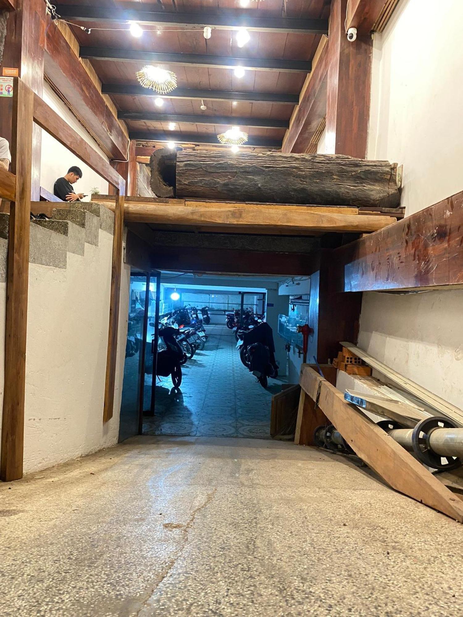 The GK House: Eco-Friendly Central Hostel with Rooftop Views Ho Chi Minh City Exterior photo