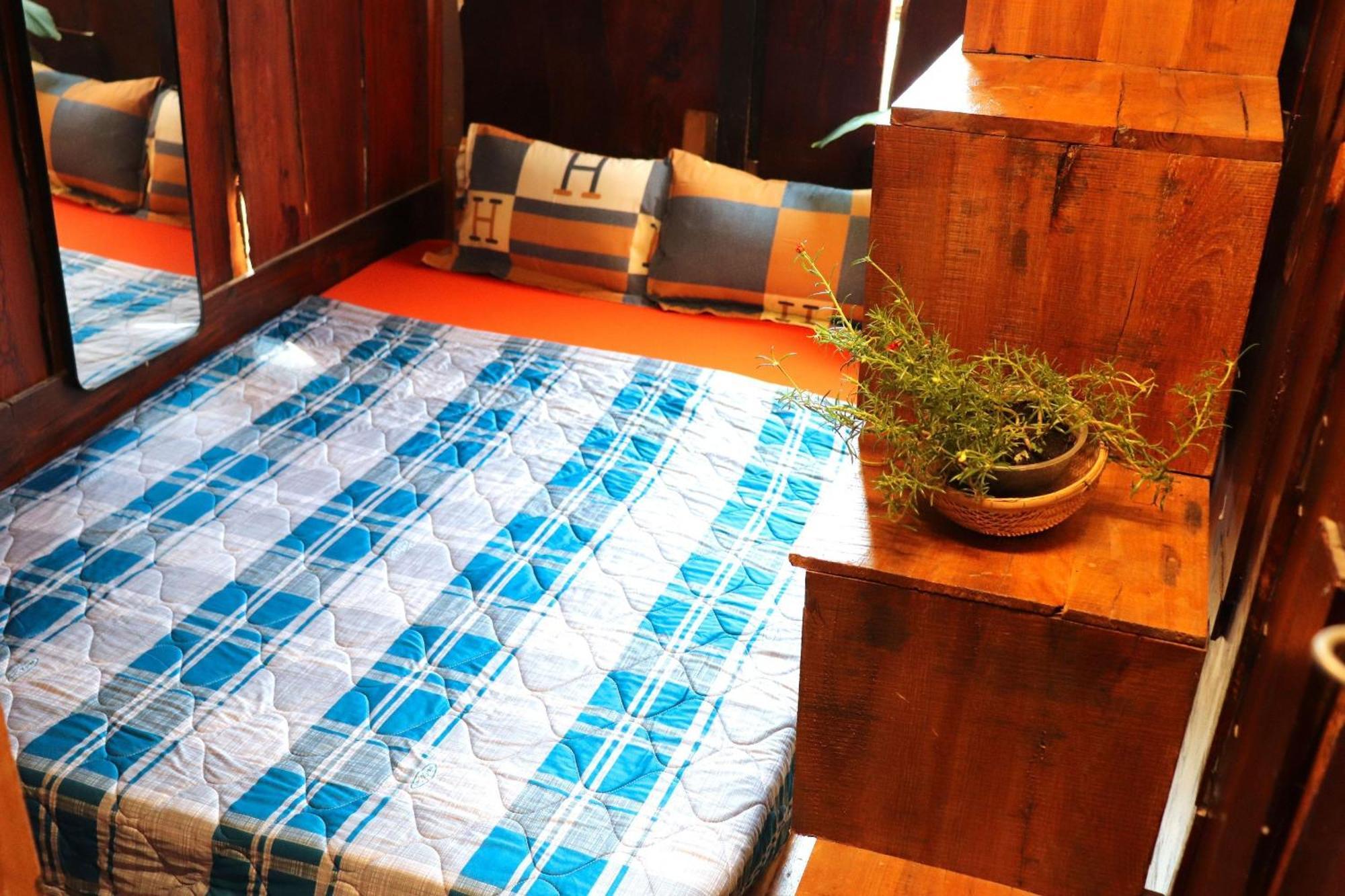 The GK House: Eco-Friendly Central Hostel with Rooftop Views Ho Chi Minh City Exterior photo