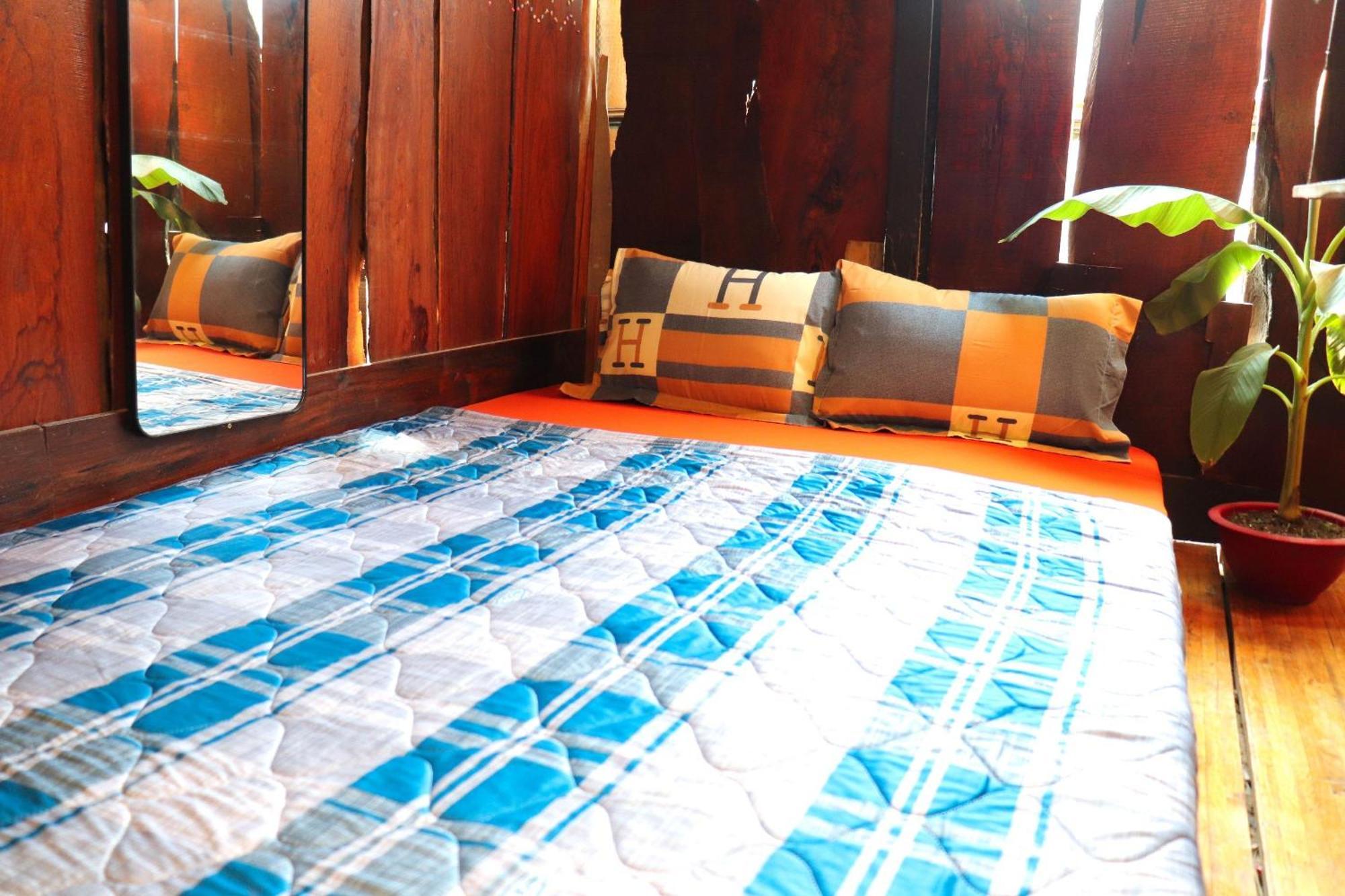 The GK House: Eco-Friendly Central Hostel with Rooftop Views Ho Chi Minh City Exterior photo